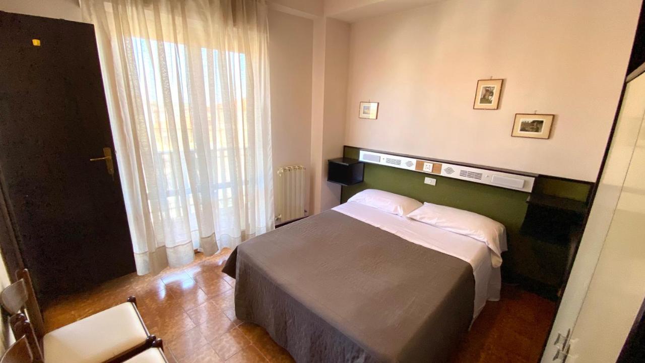 Umbria Green Central Rooms Кастильоне дел Лаго Екстериор снимка