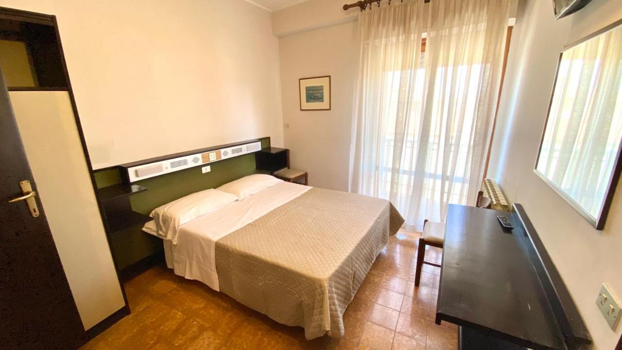 Umbria Green Central Rooms Кастильоне дел Лаго Екстериор снимка