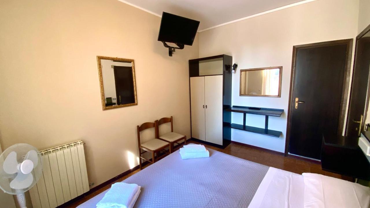 Umbria Green Central Rooms Кастильоне дел Лаго Екстериор снимка